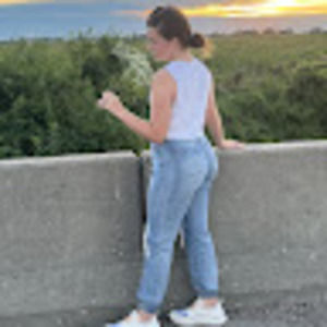 Meet your Posher, Ellie